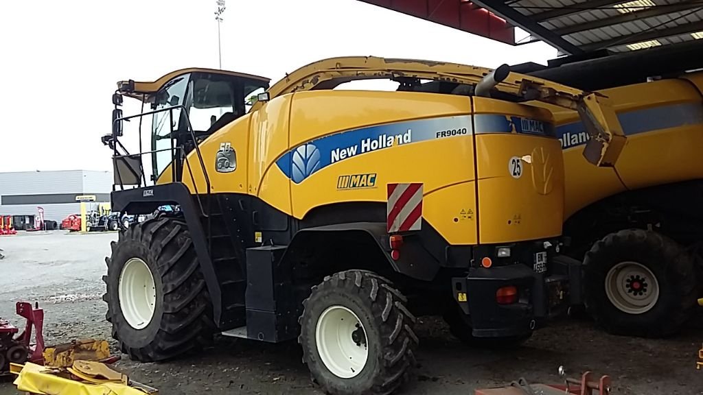 Feldhäcksler typu New Holland FR 9040, Gebrauchtmaschine v CHATEAUBRIANT CEDEX (Obrázok 3)