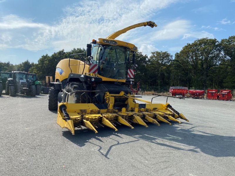 Feldhäcksler van het type New Holland FR 9050, Gebrauchtmaschine in CHATEAUBRIANT CEDEX (Foto 1)