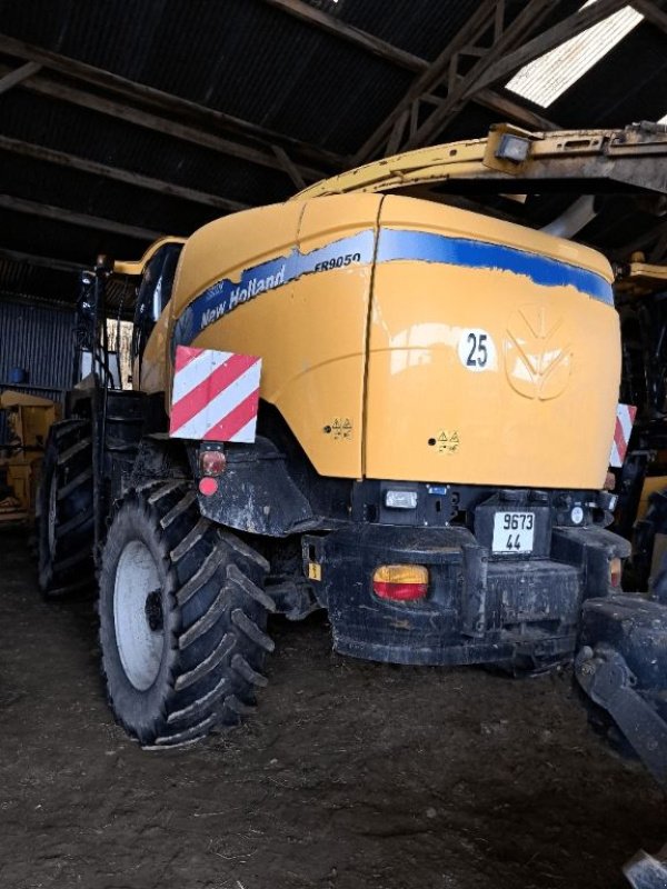 Feldhäcksler typu New Holland FR 9050, Gebrauchtmaschine w CHATEAUBRIANT CEDEX (Zdjęcie 4)