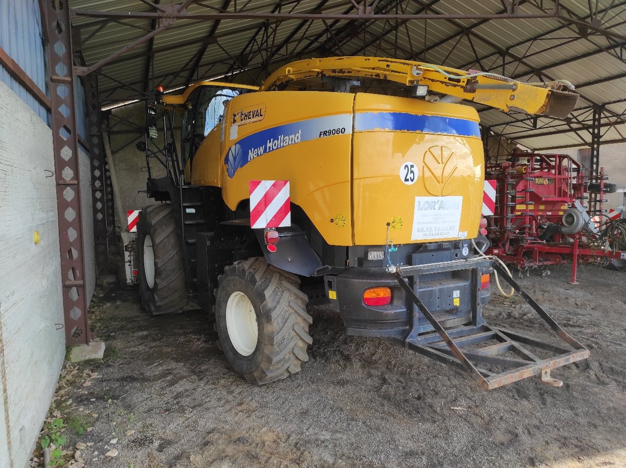 Feldhäcksler del tipo New Holland FR 9060, Gebrauchtmaschine en Chauvoncourt (Imagen 7)