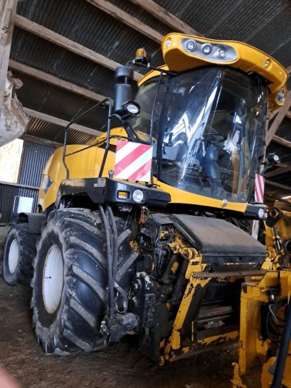 Feldhäcksler del tipo New Holland FR 9060, Gebrauchtmaschine en CHATEAUBRIANT CEDEX (Imagen 1)