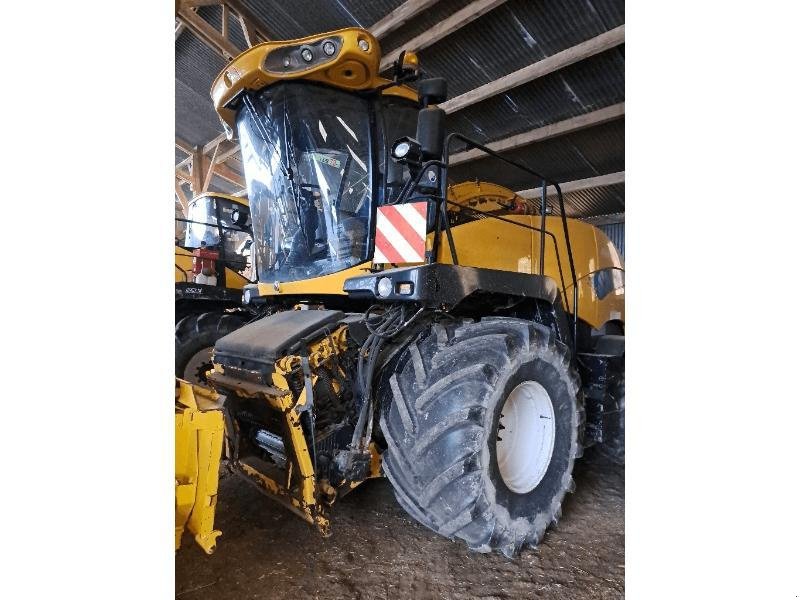 Feldhäcksler typu New Holland FR9060, Gebrauchtmaschine w PLUMELEC