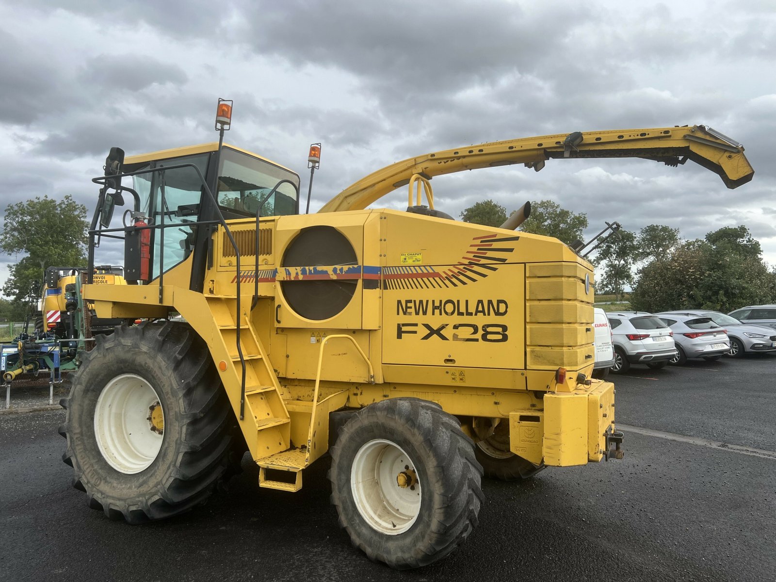 Feldhäcksler van het type New Holland FX 28, Gebrauchtmaschine in Issoire (Foto 5)