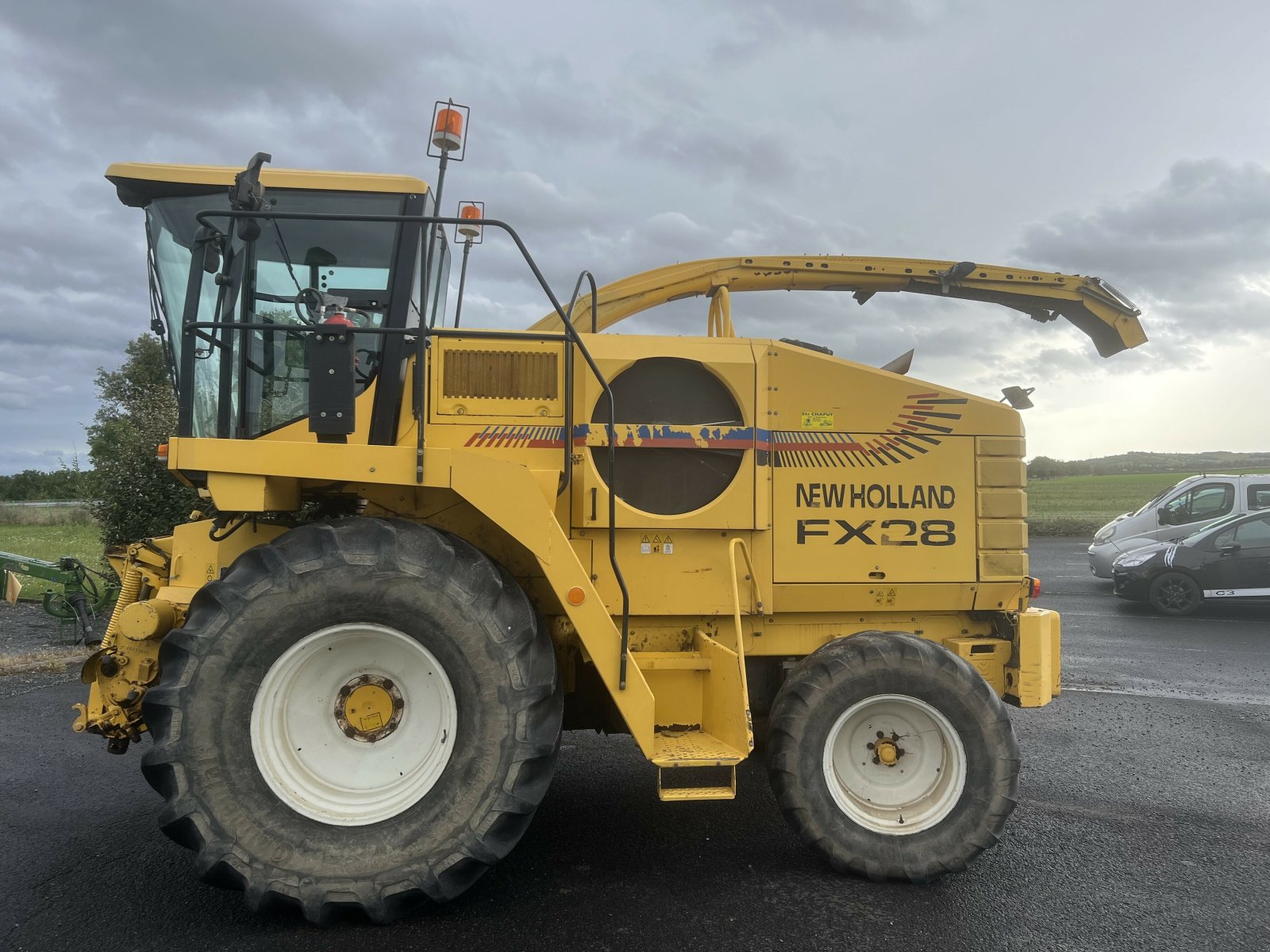 Feldhäcksler van het type New Holland FX 28, Gebrauchtmaschine in Issoire (Foto 7)