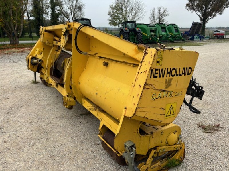 Feldhäcksler des Typs New Holland PICK-UP, Gebrauchtmaschine in CHAUMESNIL (Bild 1)