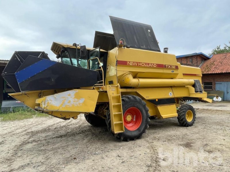 Feldhäcksler typu New Holland TX32, Gebrauchtmaschine w Düsseldorf (Zdjęcie 1)