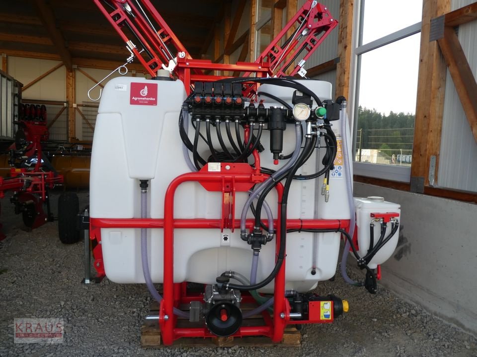 Feldspritze van het type Agromehanika Spritze 1000l, Neumaschine in Geiersthal (Foto 1)