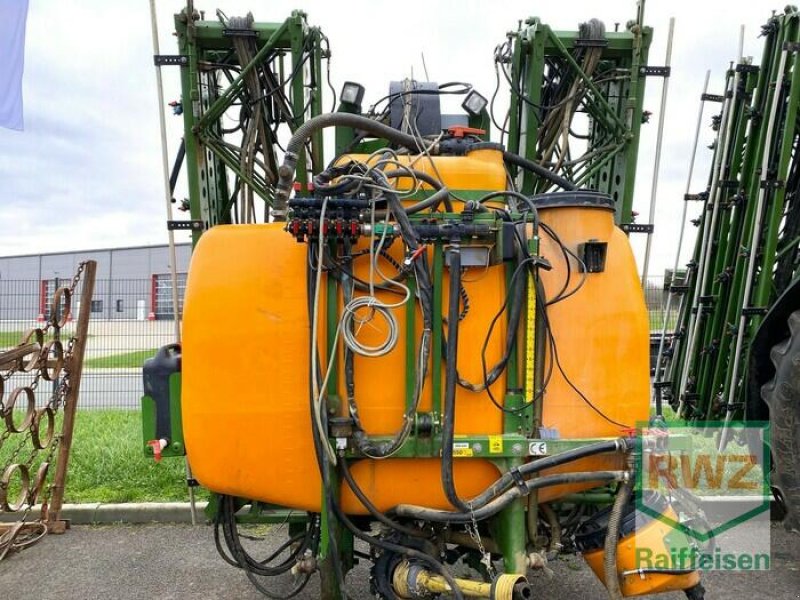 Feldspritze des Typs Amazone UF 1200, Gebrauchtmaschine in Wölfersheim-Berstadt