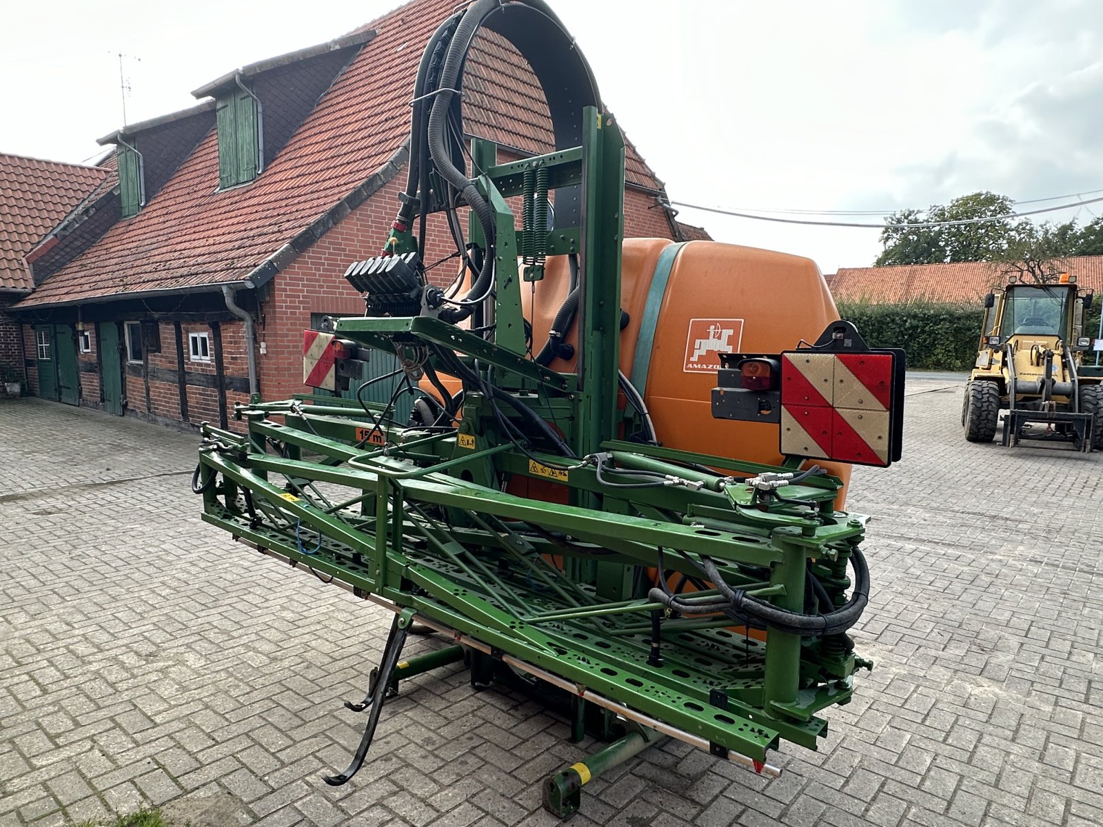 Feldspritze des Typs Amazone UF 1201, Gebrauchtmaschine in Schweringen (Bild 4)