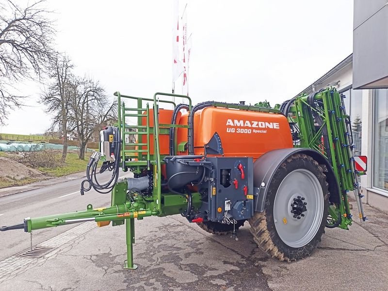 Feldspritze Türe ait Amazone UG 3000 Special Anhängefeldspritze, Neumaschine içinde St. Marienkirchen (resim 5)