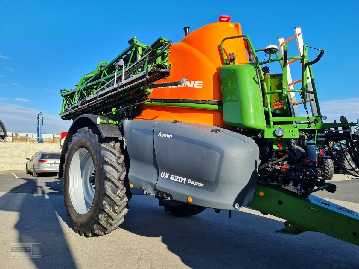 Feldspritze typu Amazone UX 6201 Super, Gebrauchtmaschine w Gerasdorf (Zdjęcie 2)