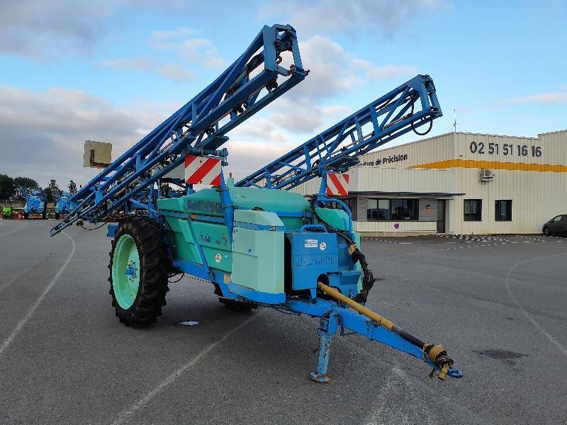 Feldspritze tip Berthoud RACER2000, Gebrauchtmaschine in ANTIGNY (Poză 2)