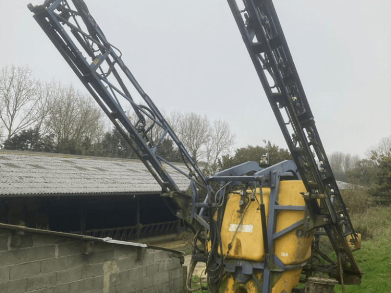 Feldspritze del tipo Caruelle 1200L, Gebrauchtmaschine en CONDE SUR VIRE (Imagen 1)