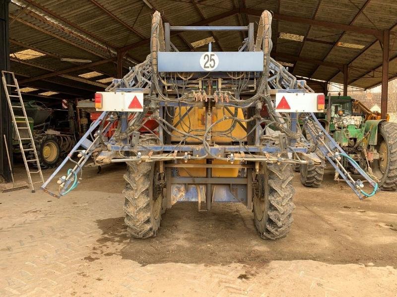 Feldspritze van het type Caruelle 2500L 28M, Gebrauchtmaschine in LE PONT CHRETIEN (Foto 4)