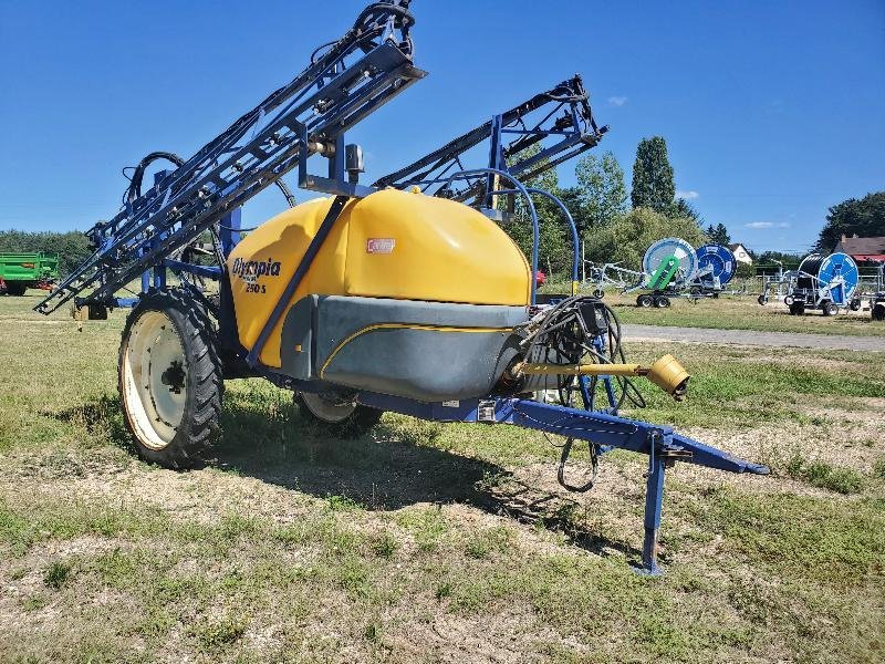 Feldspritze van het type Caruelle OLYMPIA250S, Gebrauchtmaschine in BRAY en Val (Foto 1)