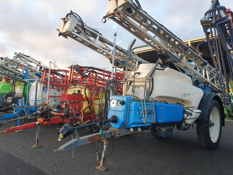 Feldspritze van het type Evrard Meteor 4200, Gebrauchtmaschine in DOMFRONT (Foto 1)