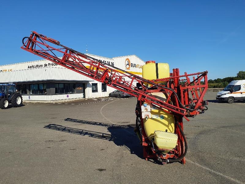 Feldspritze tip Hardi 1000-18M, Gebrauchtmaschine in ANTIGNY (Poză 1)