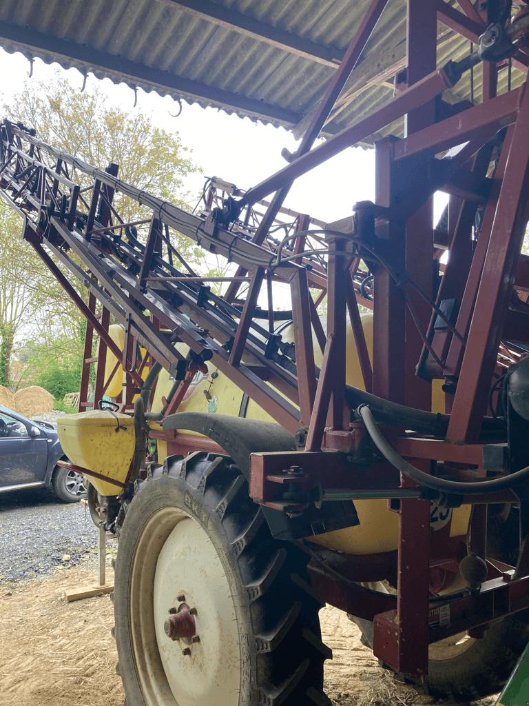 Feldspritze tip Hardi 1500 L, Gebrauchtmaschine in CINTHEAUX (Poză 2)