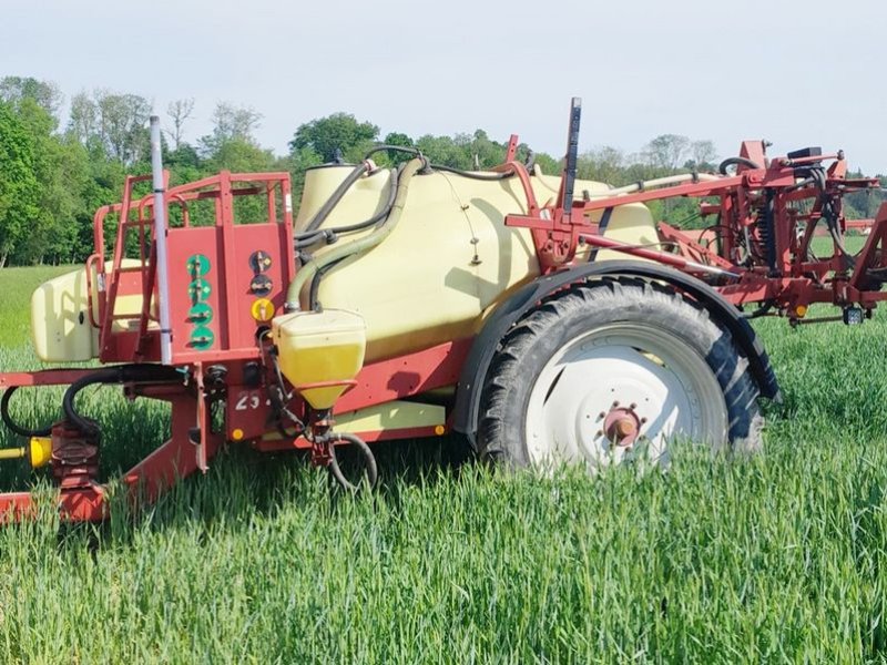 Feldspritze tipa Hardi Commander 2800 Liter Feldspritze gezogen, Gebrauchtmaschine u St. Marienkirchen (Slika 1)