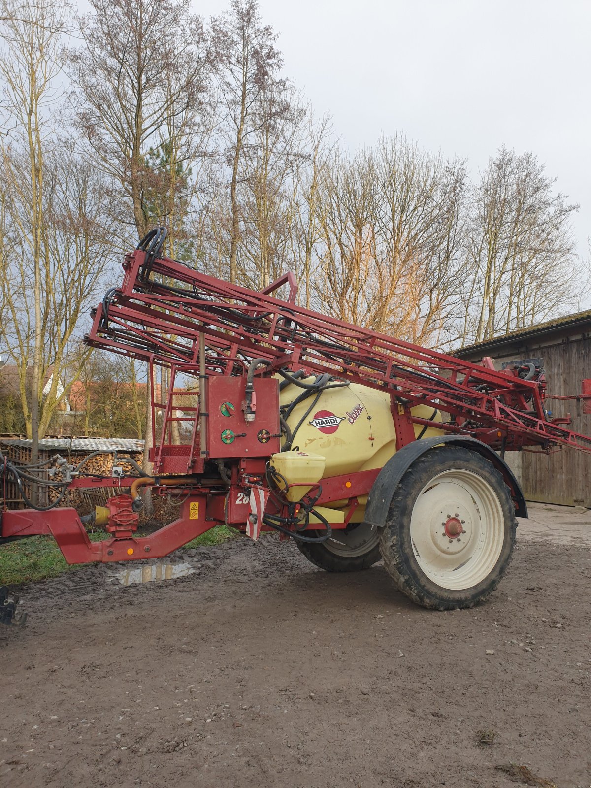 Feldspritze du type Hardi Commander Classic 2800, Gebrauchtmaschine en Hellmitzheim (Photo 1)