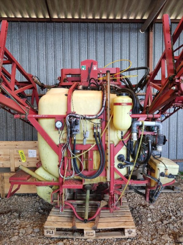 Feldspritze van het type Hardi MEGA 1200, Gebrauchtmaschine in FRESNAY LE COMTE (Foto 2)