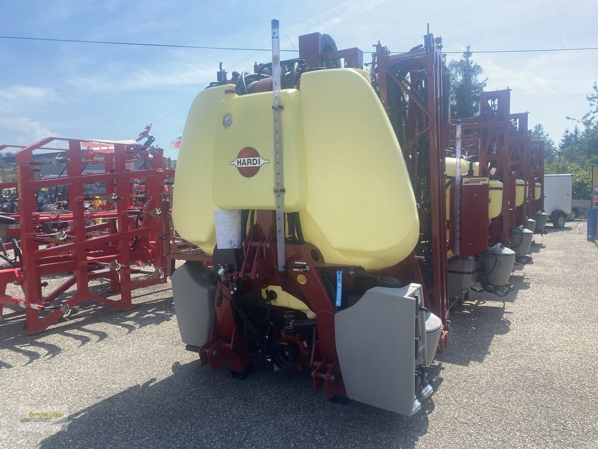 Feldspritze van het type Hardi Mega 1500 VPZ - 21m, Neumaschine in Senftenbach (Foto 1)