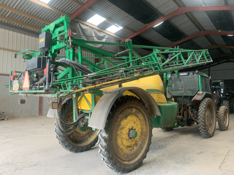 Feldspritze tipa John Deere 724, Gebrauchtmaschine u Richebourg (Slika 2)