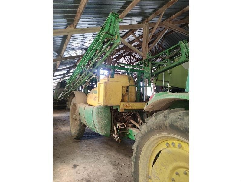 Feldspritze tip John Deere 724I, Gebrauchtmaschine in PLUMELEC (Poză 2)