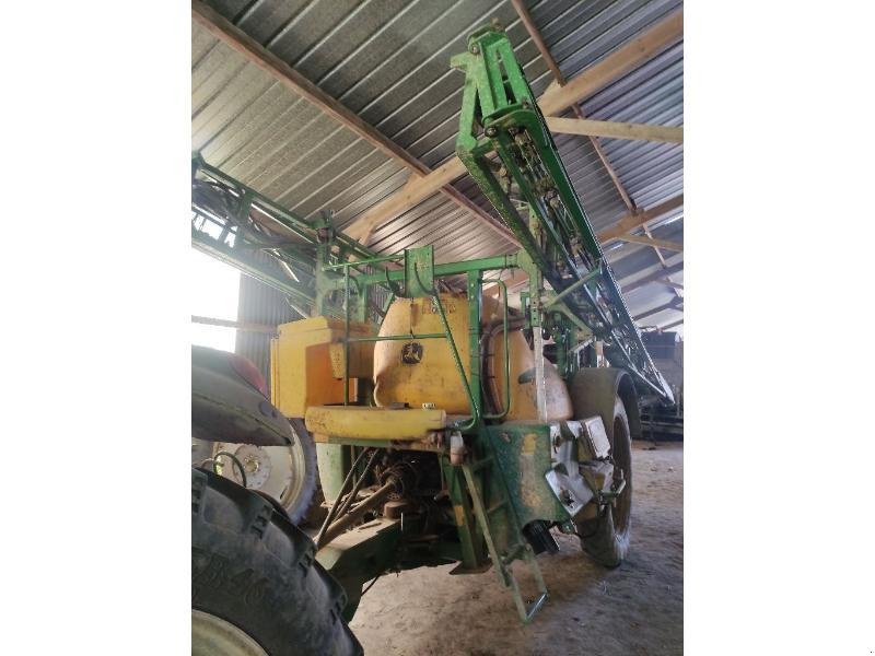 Feldspritze typu John Deere 724I, Gebrauchtmaschine v PLUMELEC