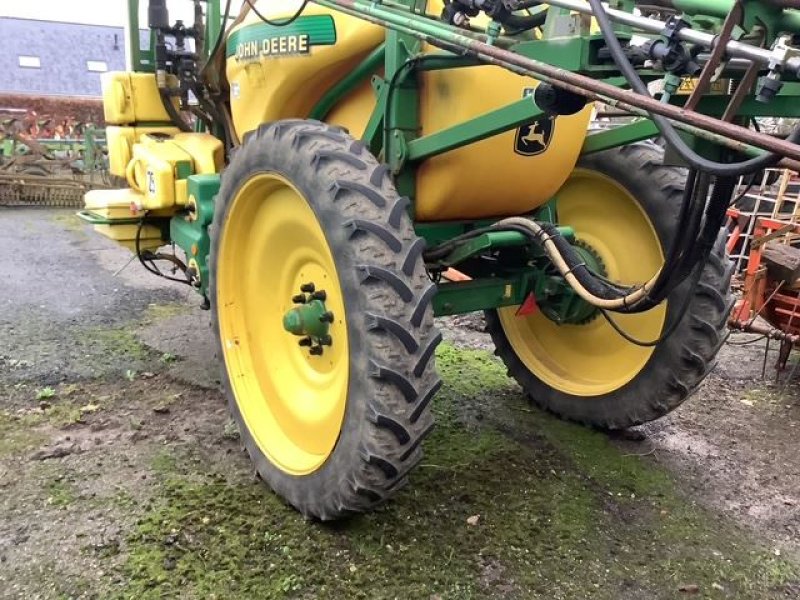 Feldspritze za tip John Deere 824, Gebrauchtmaschine u les hayons (Slika 4)