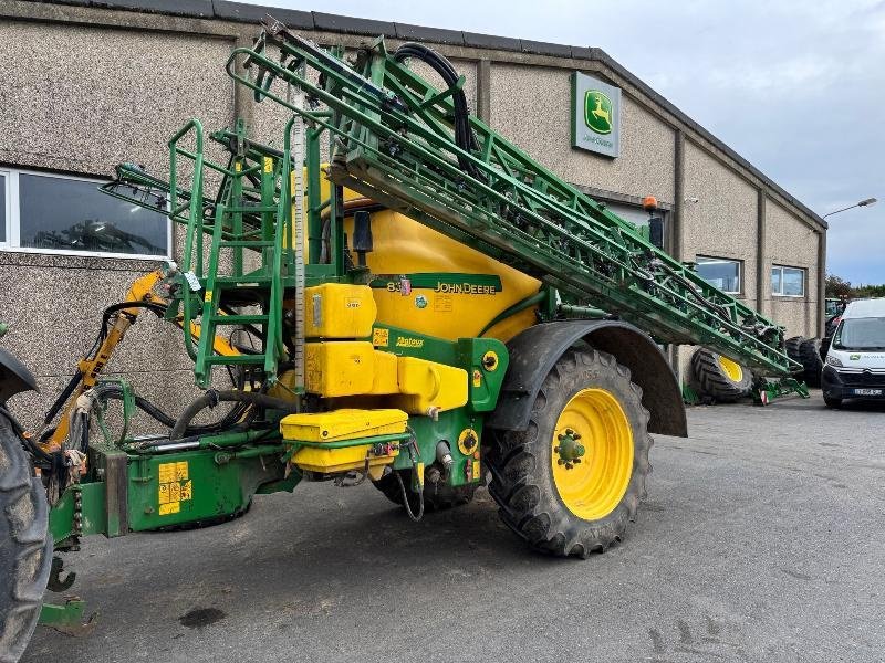 Feldspritze типа John Deere 832, Gebrauchtmaschine в Wargnies Le Grand (Фотография 1)