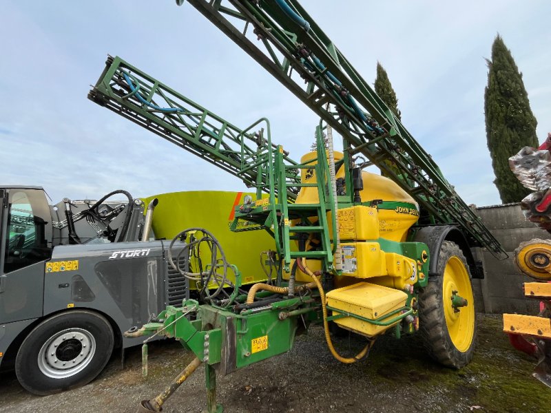 Feldspritze Türe ait John Deere 832, Gebrauchtmaschine içinde VERT TOULON (resim 1)