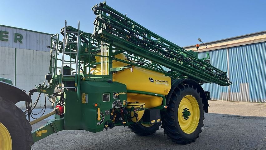 Feldspritze of the type John Deere M944I, Gebrauchtmaschine in BOSC LE HARD (Picture 1)