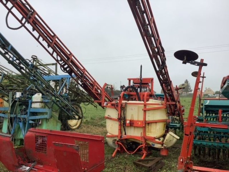 Feldspritze del tipo Kuhn 1000L, Gebrauchtmaschine In les hayons (Immagine 1)