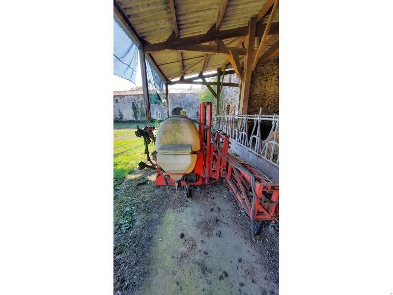 Feldspritze van het type Kuhn 800L, Gebrauchtmaschine in ANTIGNY (Foto 7)