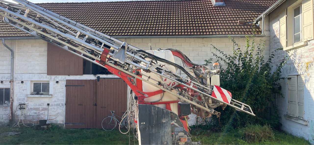 Feldspritze du type Kuhn Altis 2002, Gebrauchtmaschine en Marolles (Photo 1)