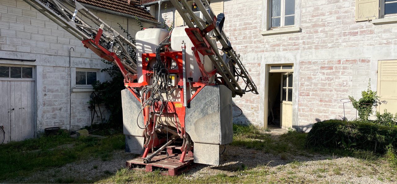 Feldspritze tip Kuhn Altis 2002, Gebrauchtmaschine in Marolles (Poză 1)