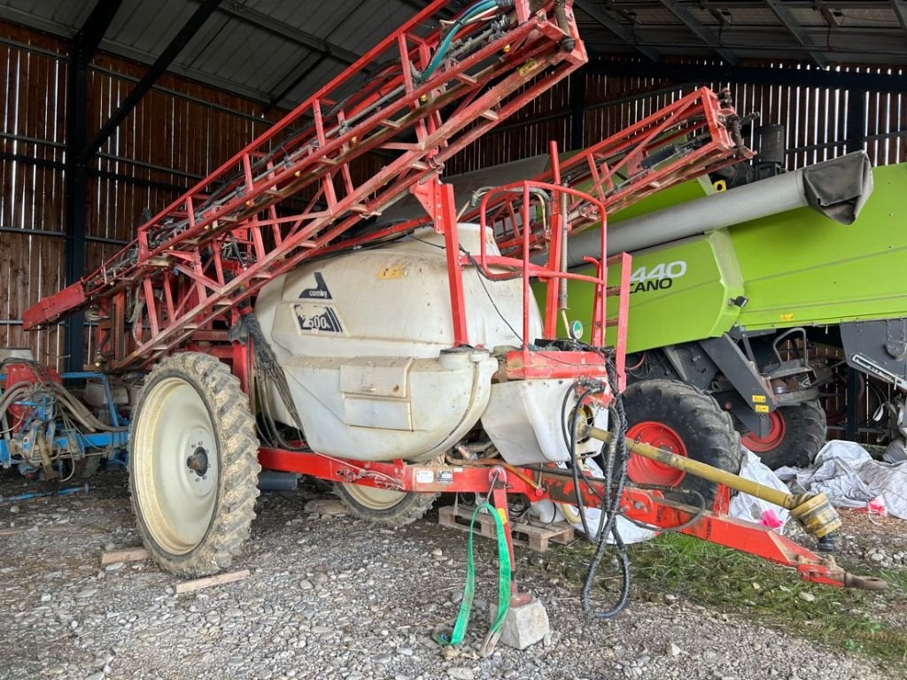 Feldspritze del tipo Kuhn COMBY 2500, Gebrauchtmaschine In BOULOGNE SUR GESSE (Immagine 1)