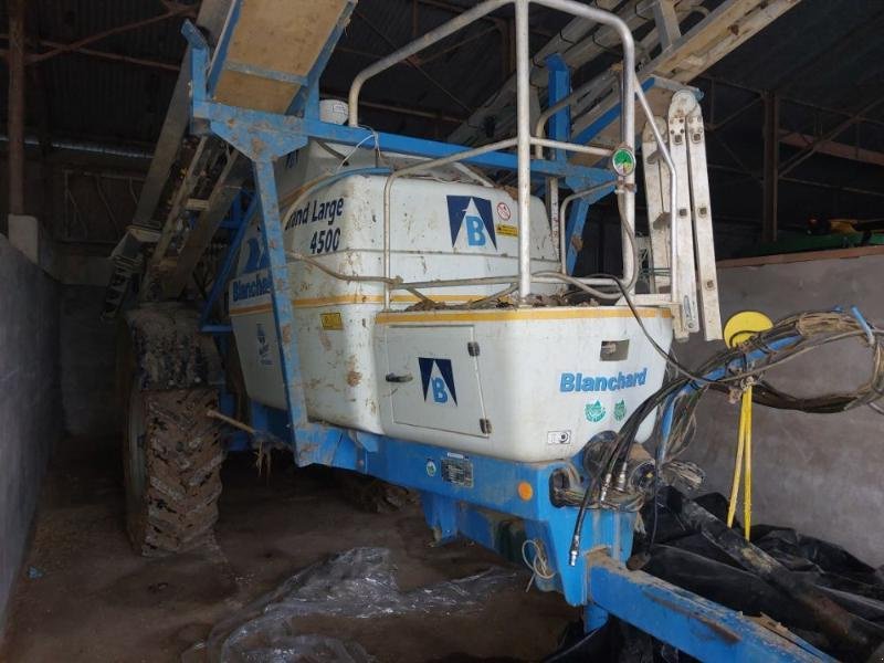 Feldspritze van het type Kuhn GRAND-LARGE4500, Gebrauchtmaschine in CHAUMONT (Foto 3)