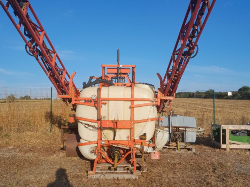 Feldspritze tip Kuhn J1003, Gebrauchtmaschine in BAZOGES EN PAREDS (Poză 1)