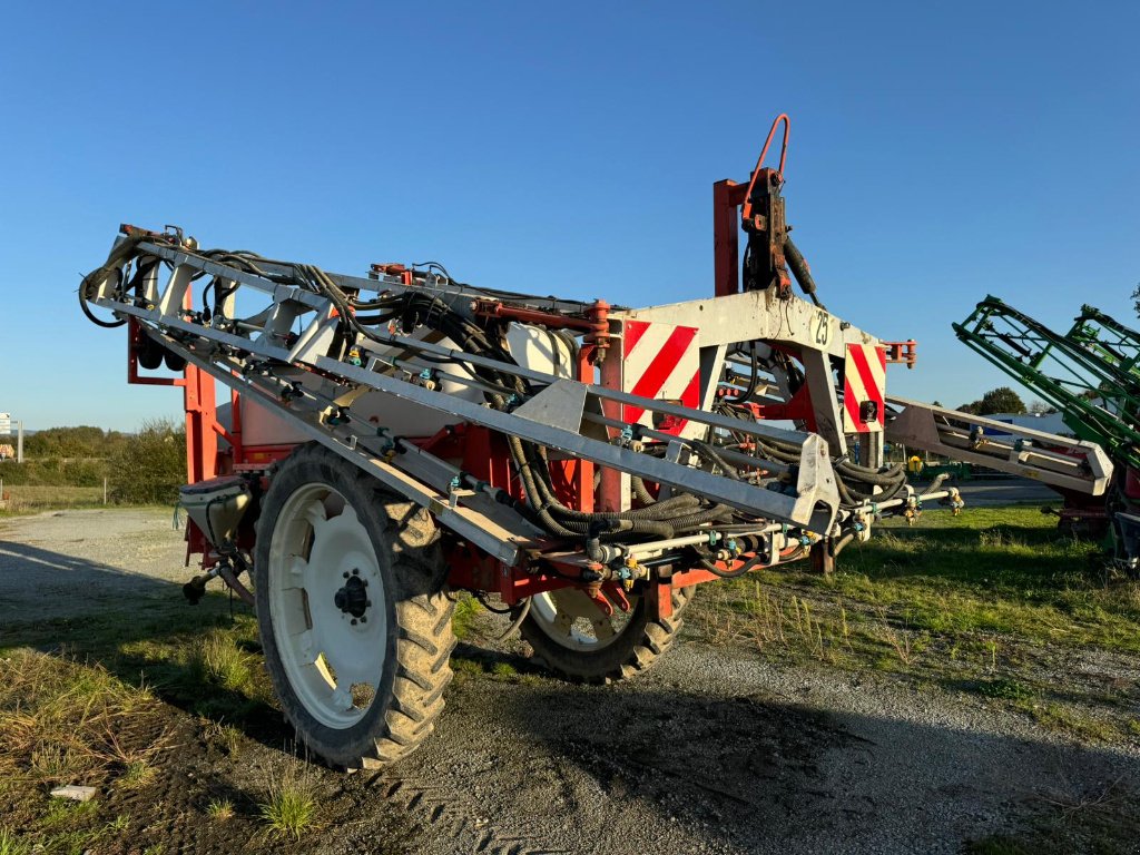 Feldspritze of the type Kuhn Top trainer, Gebrauchtmaschine in GUERET (Picture 7)