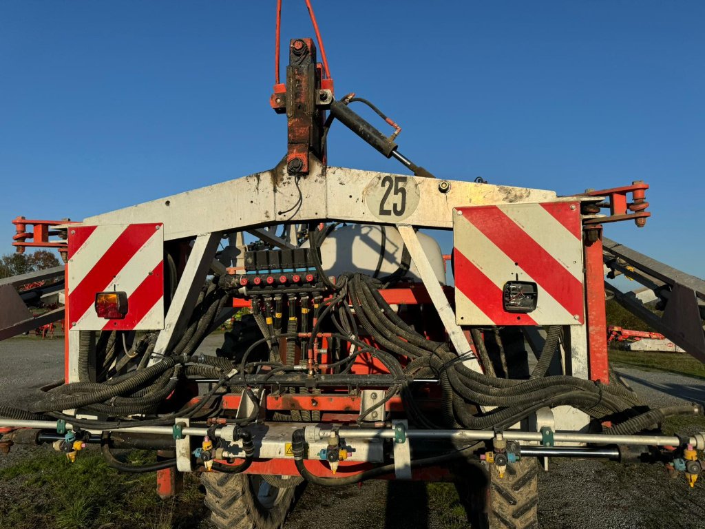 Feldspritze of the type Kuhn Top trainer, Gebrauchtmaschine in GUERET (Picture 8)