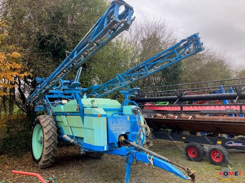 Feldspritze du type Sonstige MACK II, Gebrauchtmaschine en Gennes sur glaize (Photo 4)