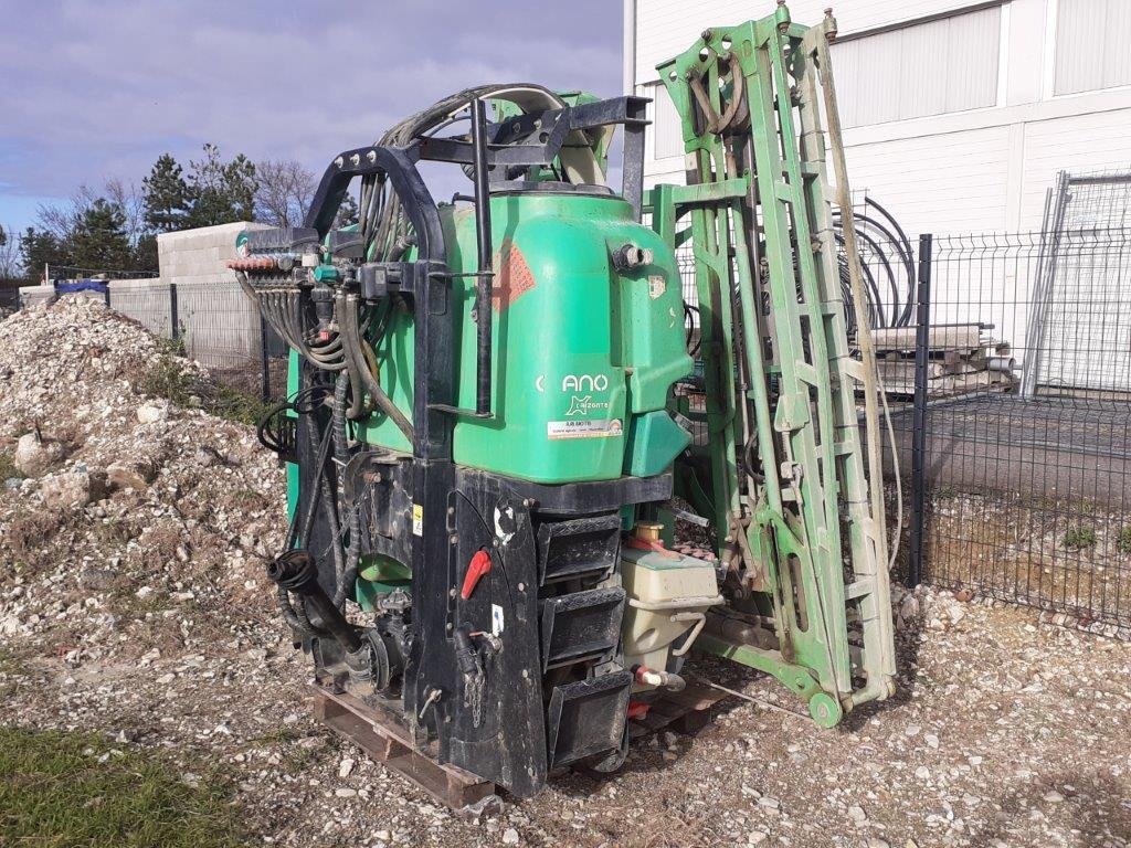 Feldspritze tip Sonstige Pulvérisateur porté 1000 litres Solano, Gebrauchtmaschine in ROYNAC (Poză 2)