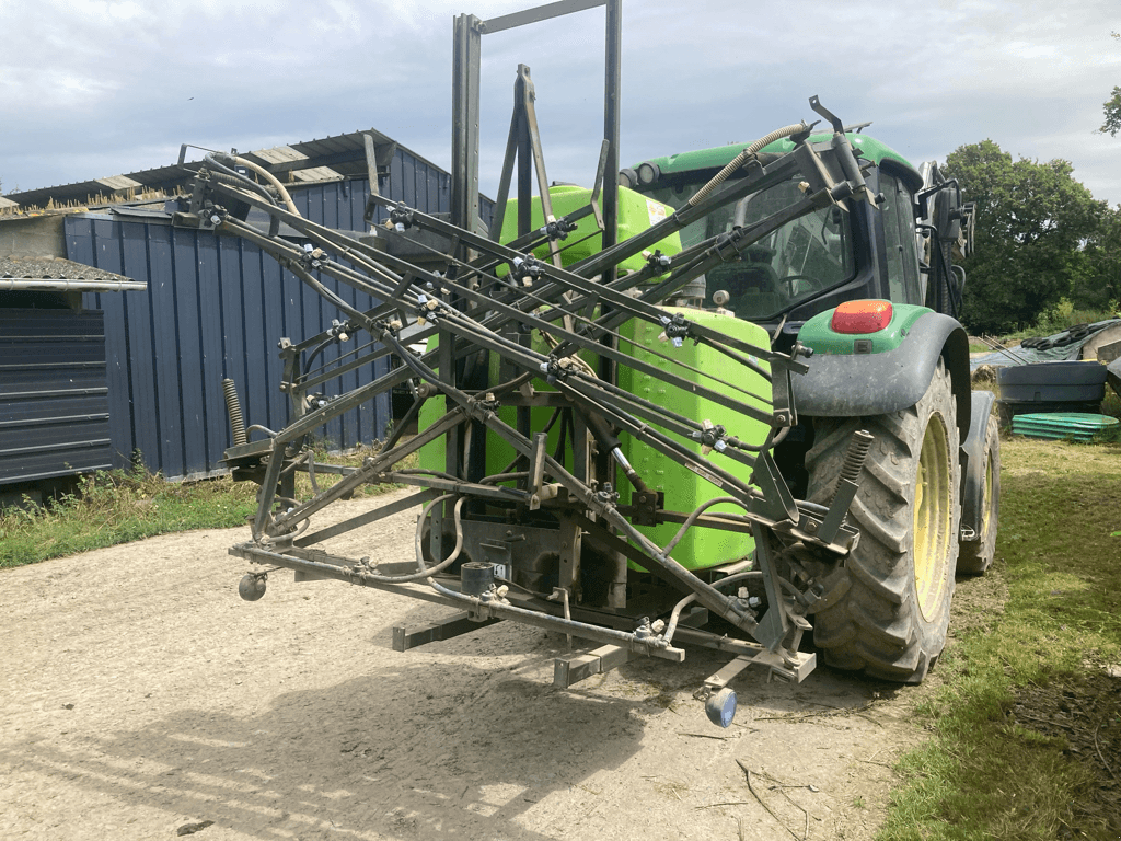 Feldspritze tip Tecnoma 800 LITRES, Gebrauchtmaschine in CONDE SUR VIRE (Poză 3)