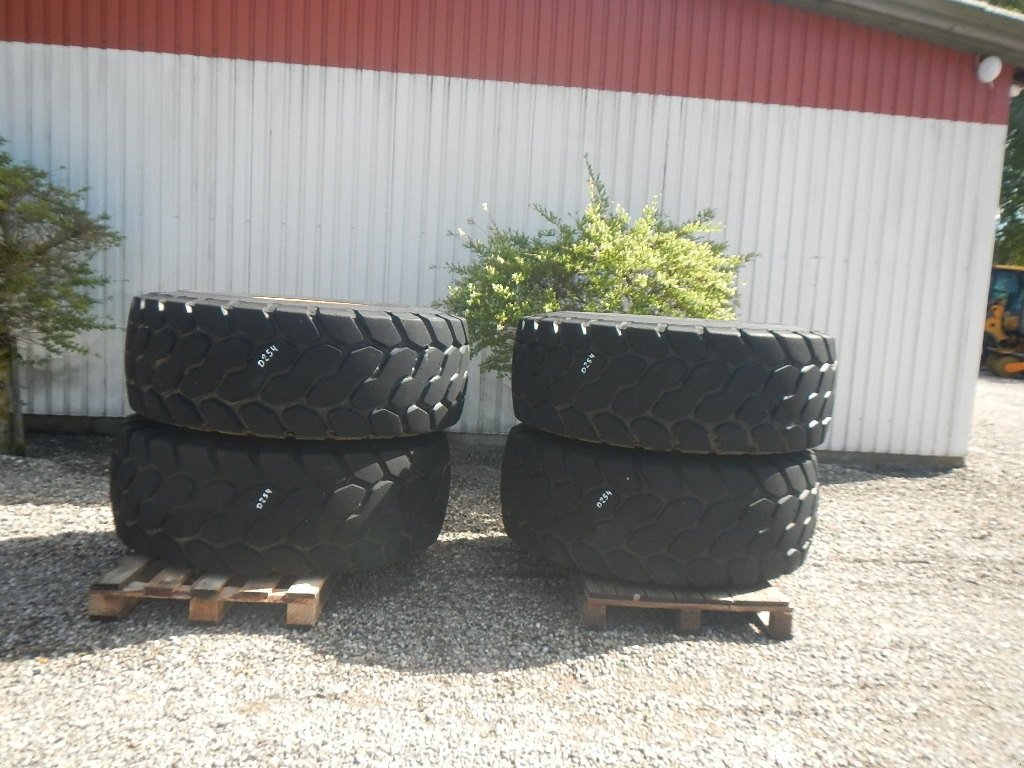 Felge Türe ait Bridgestone 20.5R25 D254, Gebrauchtmaschine içinde Aabenraa (resim 1)