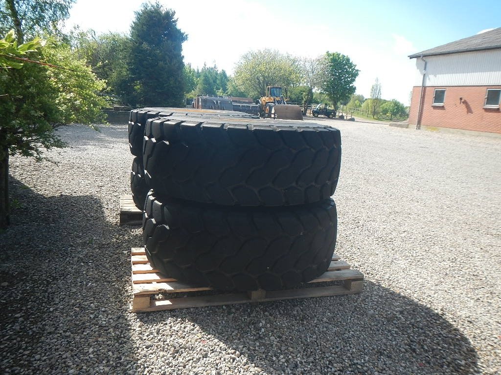 Felge des Typs Bridgestone 20.5R25 D254, Gebrauchtmaschine in Aabenraa (Bild 3)