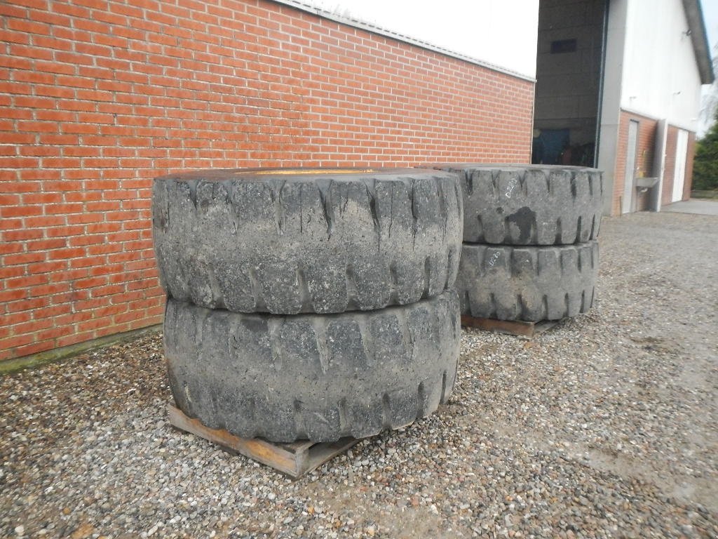 Felge Türe ait Bridgestone 20.5R25 D280, Gebrauchtmaschine içinde Aabenraa (resim 6)