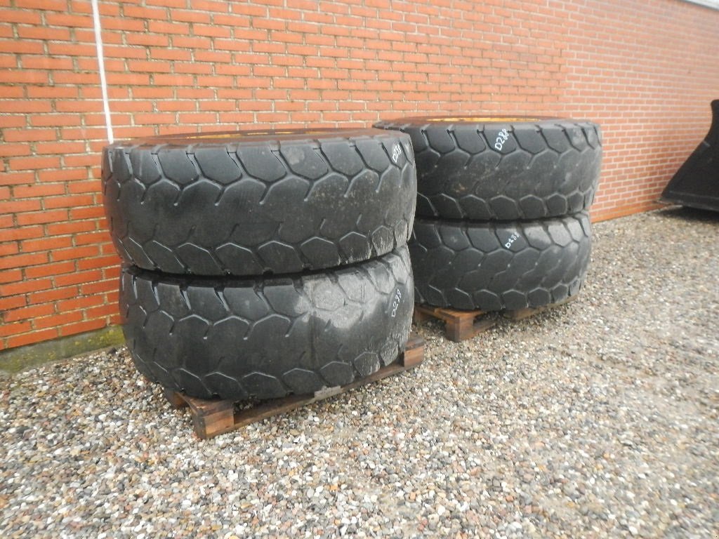 Felge des Typs Bridgestone 20.5R25 D288, Gebrauchtmaschine in Aabenraa (Bild 4)