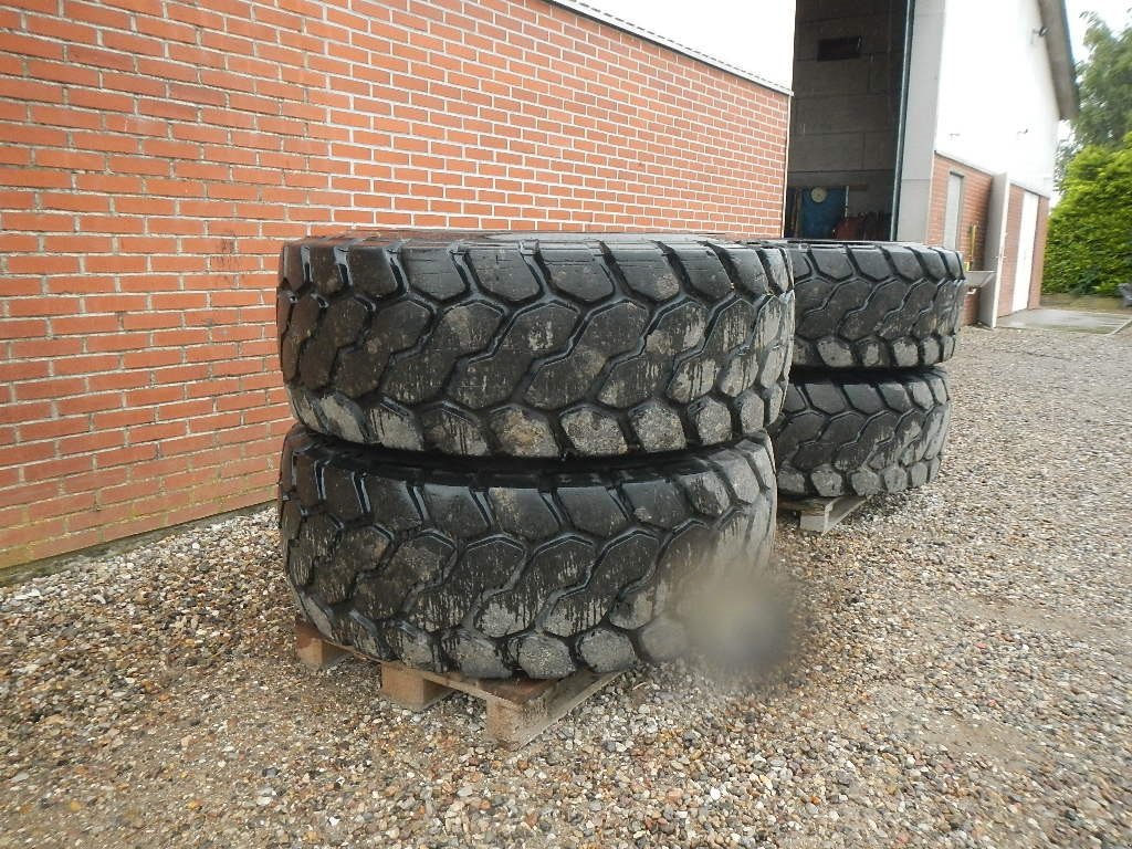 Felge van het type Bridgestone 20.5R25 D296, Gebrauchtmaschine in Aabenraa (Foto 4)